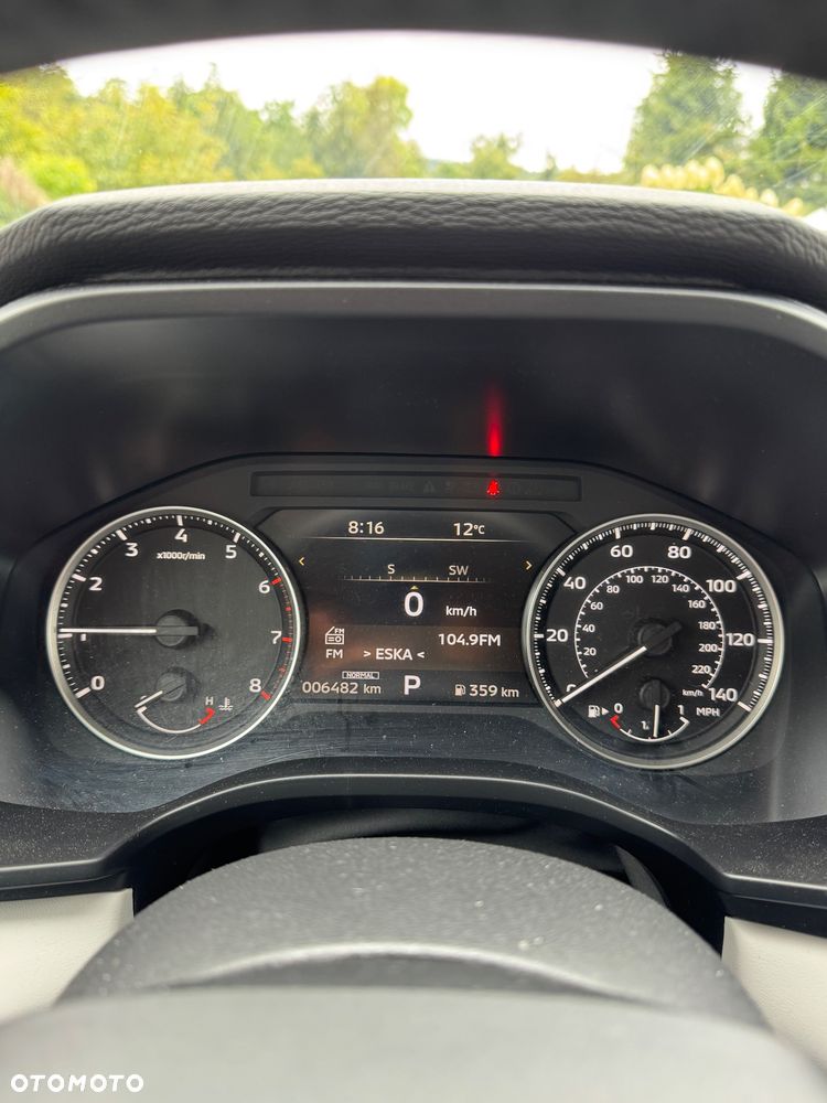 Mitsubishi Outlander - 11