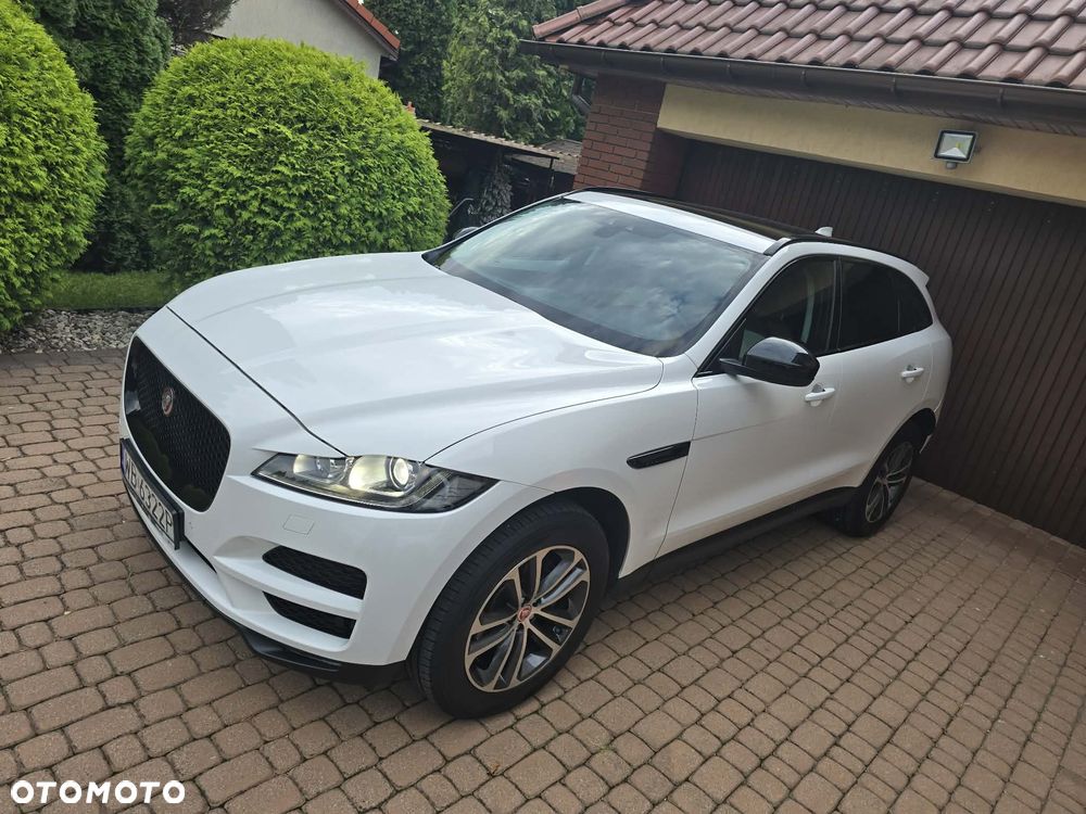 Jaguar F-Pace 2.0 i4D AWD R-Sport - 27