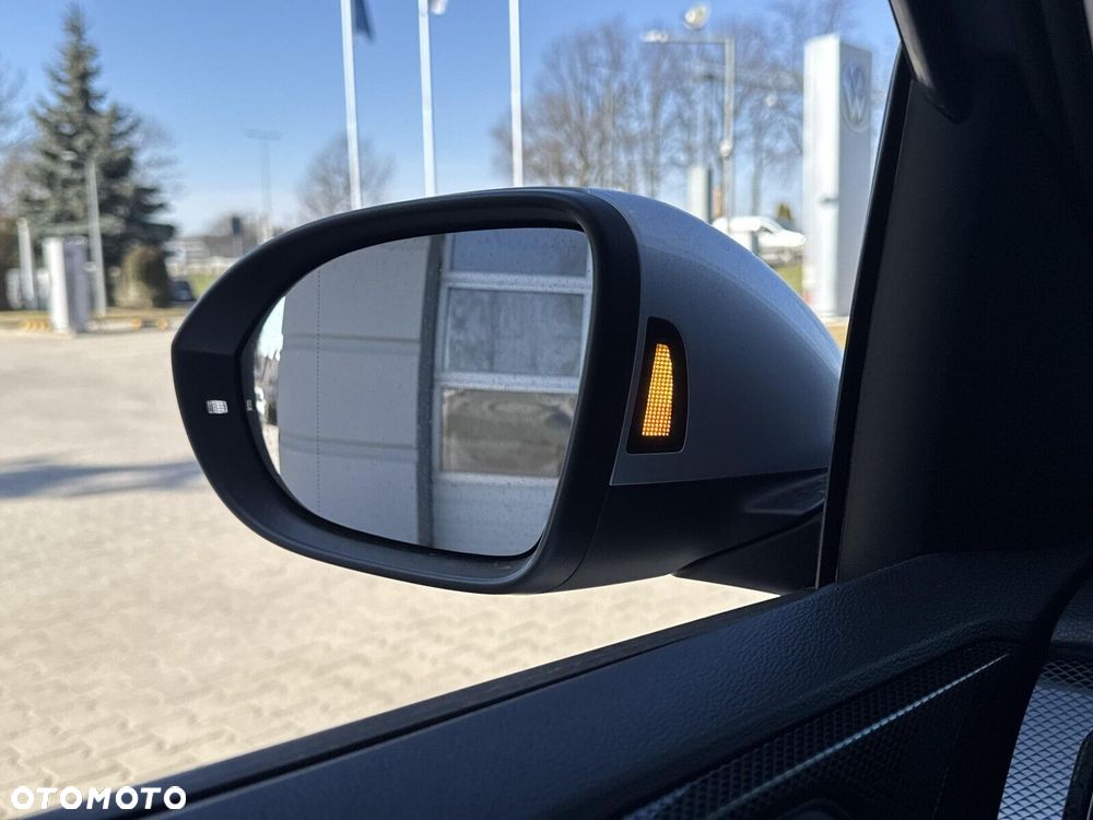 Volkswagen T-Cross - 39