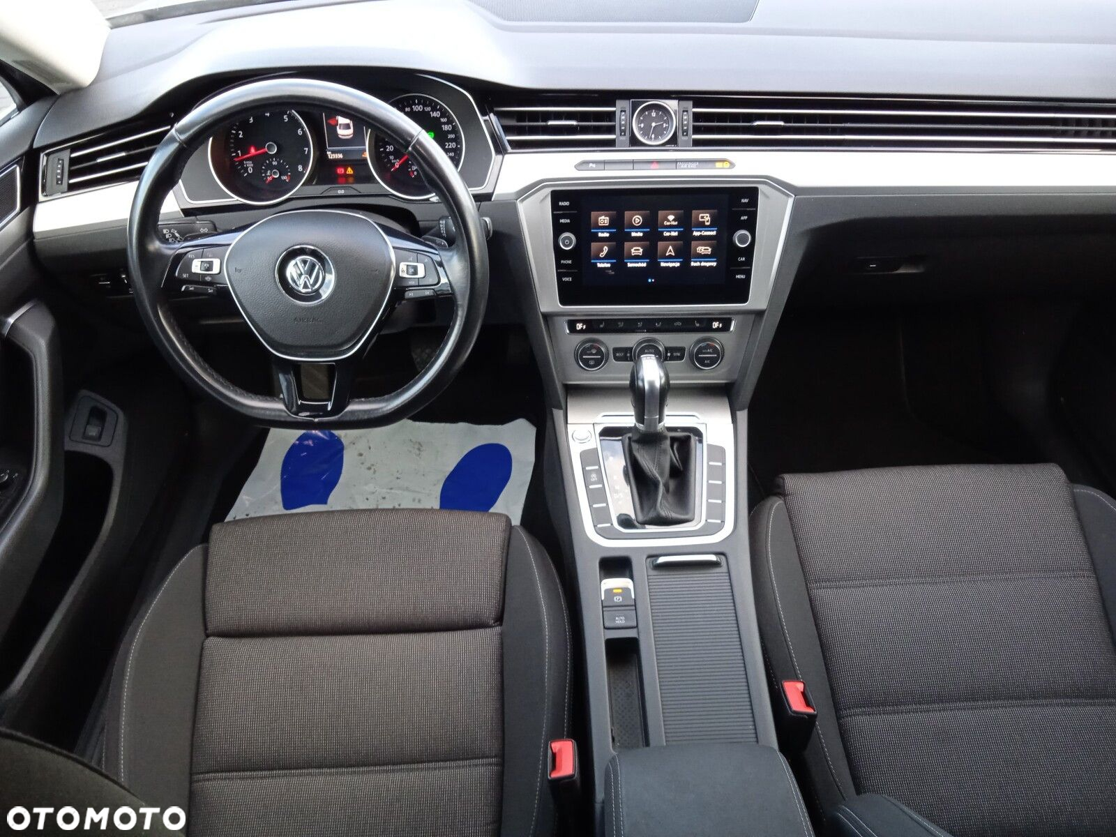 Volkswagen Passat - 8