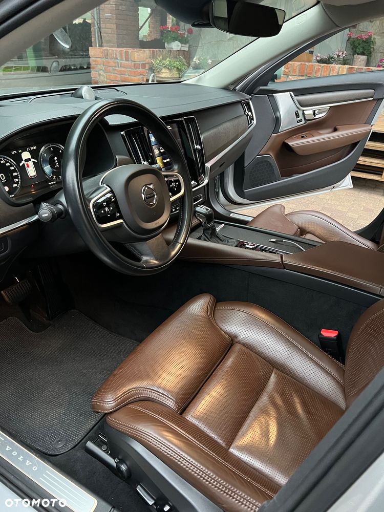 Volvo V90 D5 SCR AWD R-Design - 3