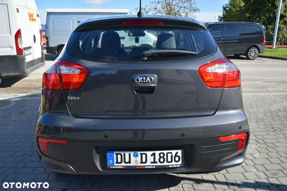 Kia Rio 1.2 Attract - 10
