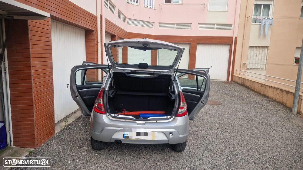 Dacia Sandero 1.5 dCi Confort - 4