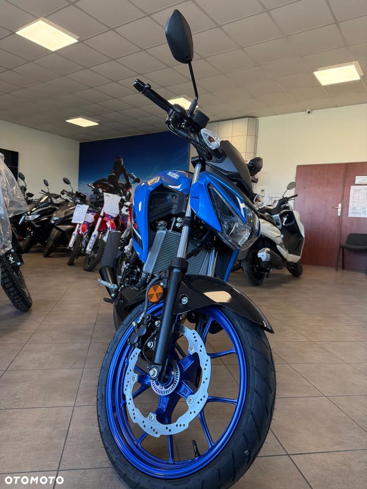 Suzuki GSX - 7