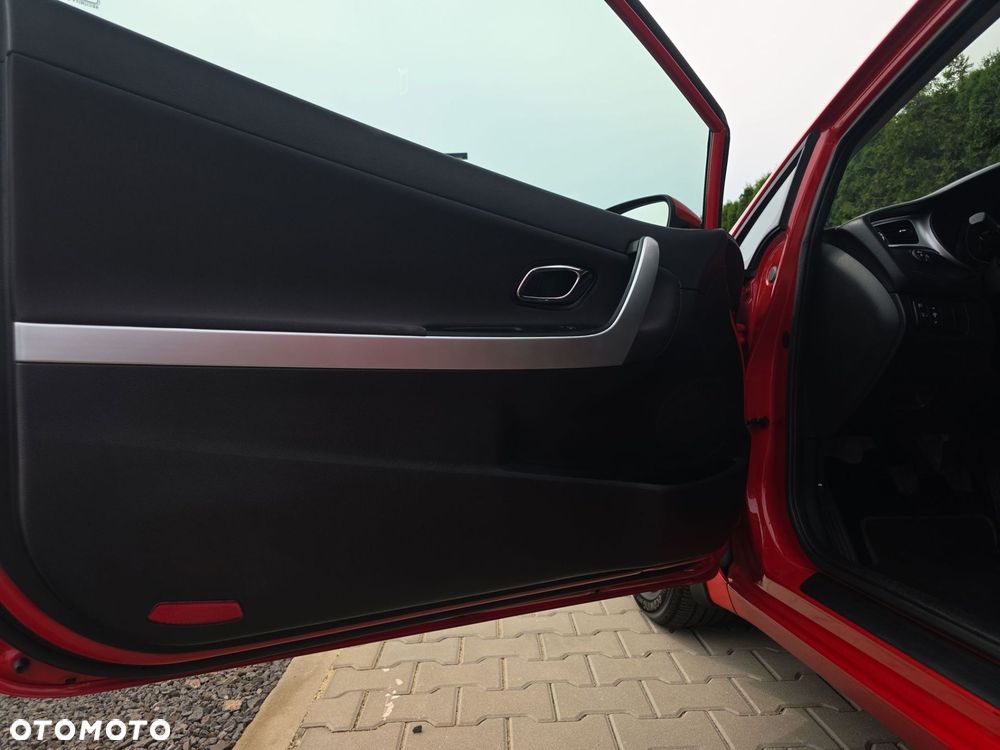 Kia Ceed - 11