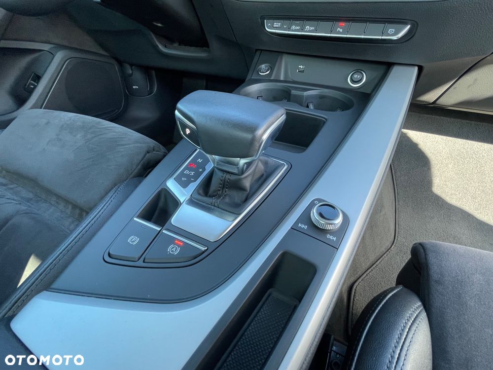 Audi A5 Coupé 40 TFSI mHEV S tronic - 32