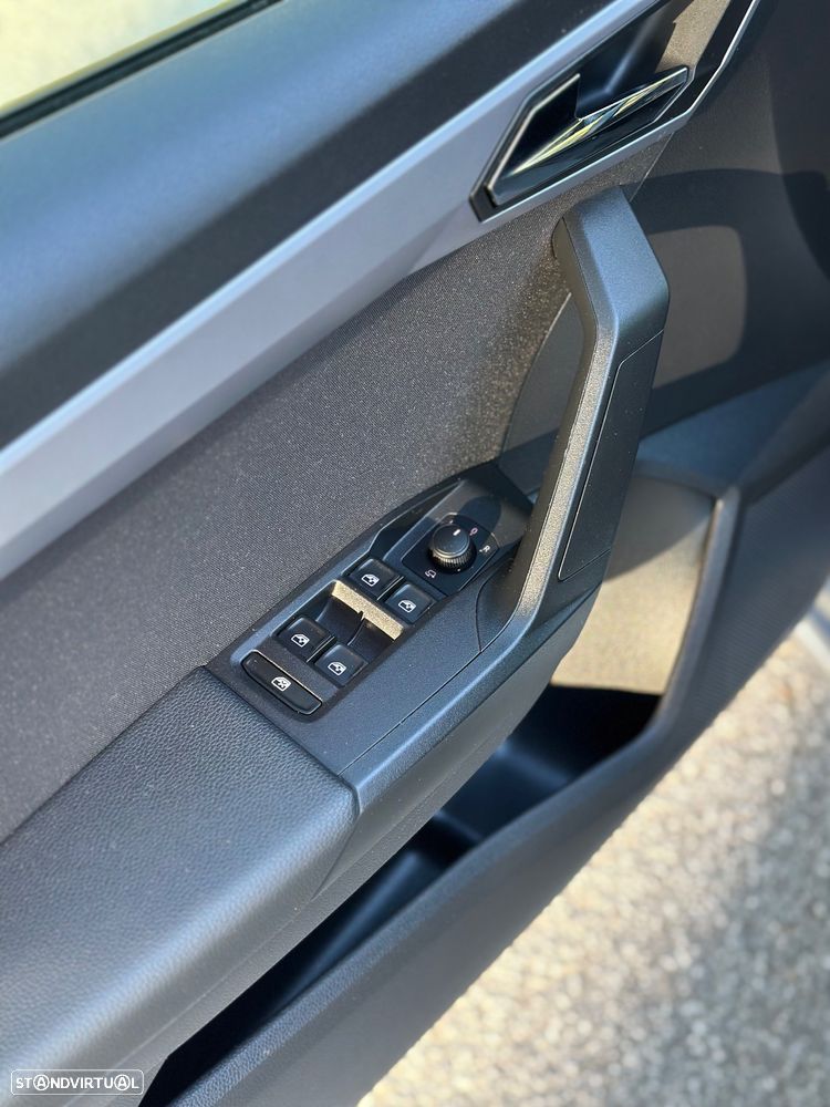 SEAT Ibiza 1.0 TSI FR - 25