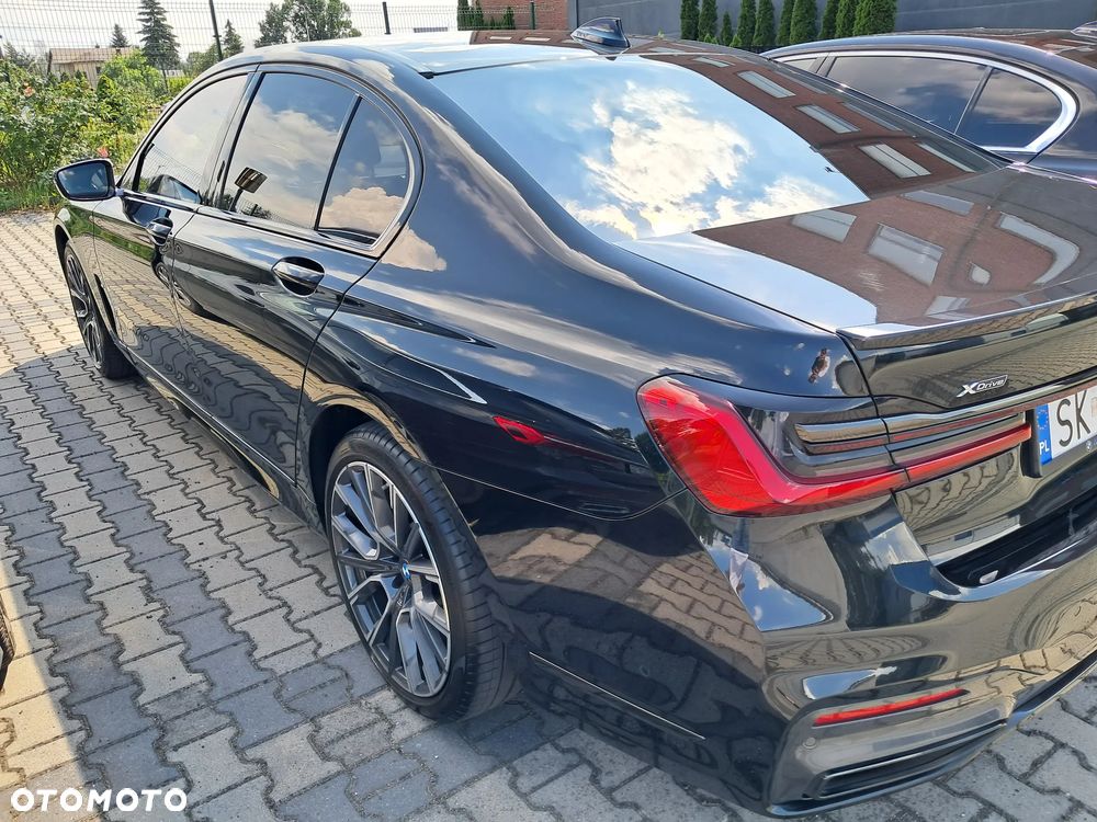 BMW Seria 7 750i xDrive - 14