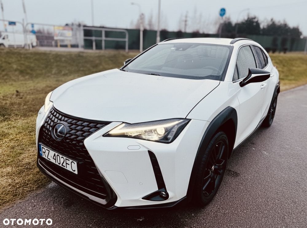 Lexus UX - 1