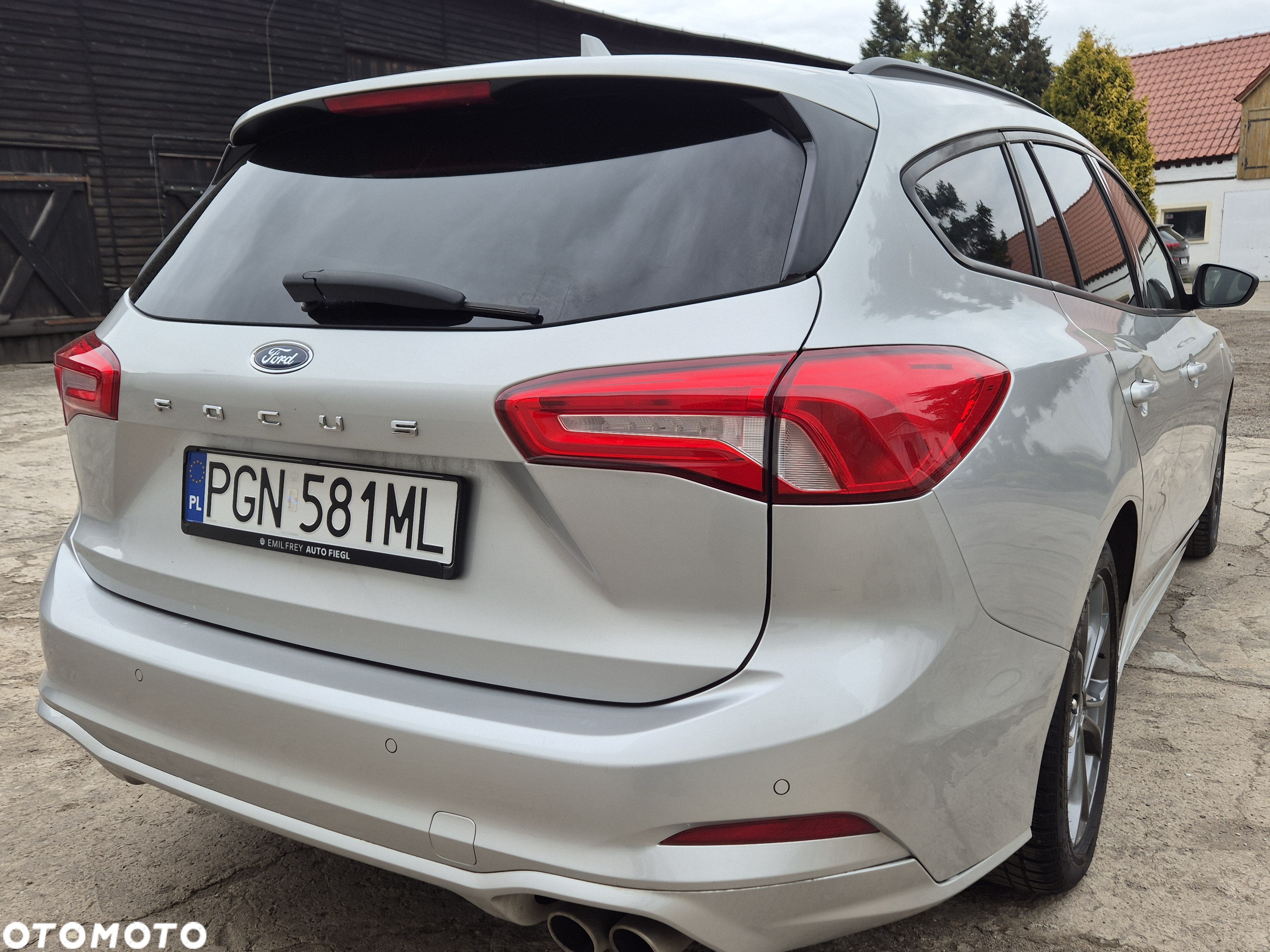 Ford Focus Turnier 1.5 TDCi DPF Start-Stopp-System ST-Line - 24