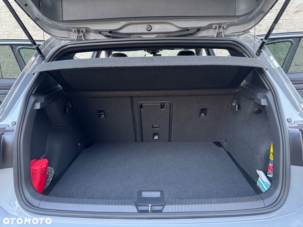 Volkswagen Golf 1.5 eTSI OPF DSG R-Line - 10