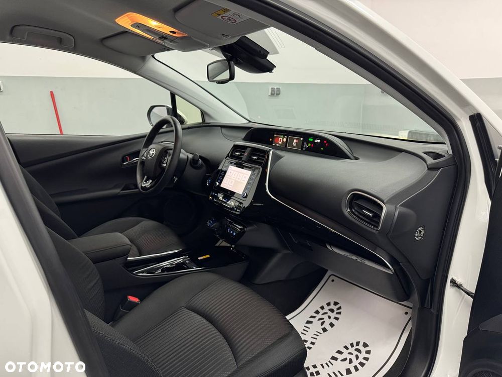 Toyota Prius 1.8 Hybrid Premium - 30