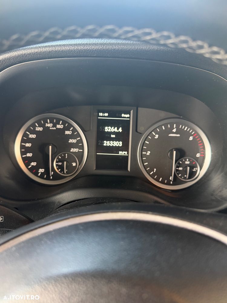 Mercedes-Benz Vito - 12