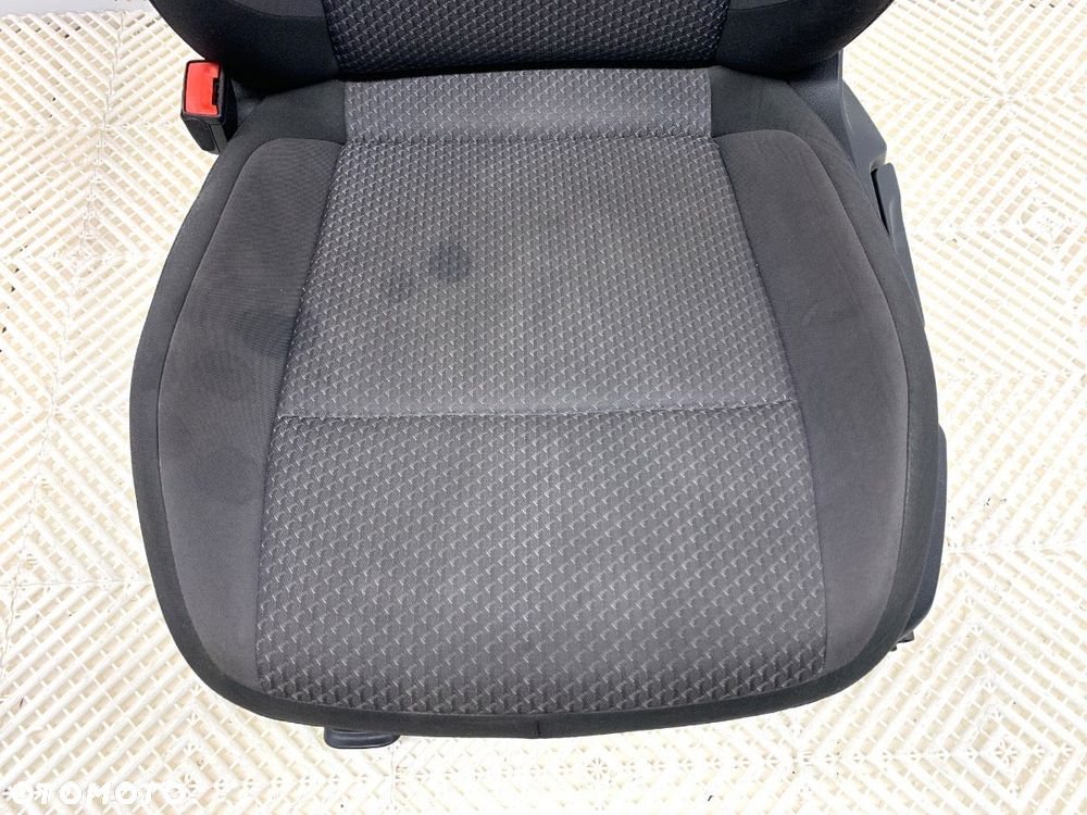 FOTEL LEWY PRZÓD  VW PASSAT B8 Variant (3G5, CB5) 2014 - 2022 2.0 TDI 110 kW [150 KM] olej - 4