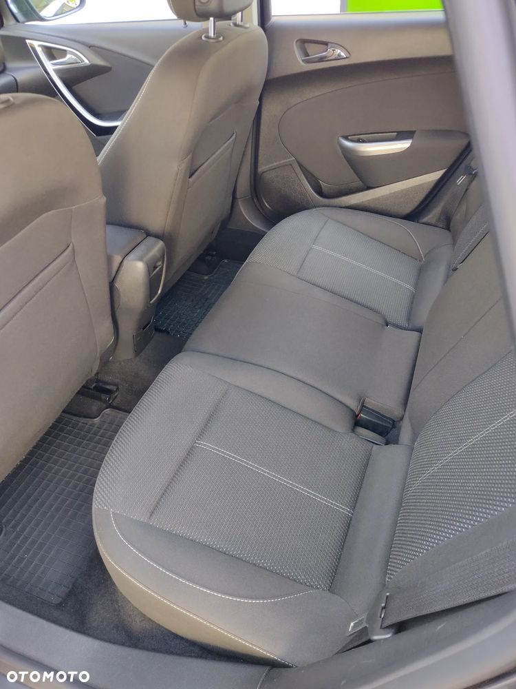 Opel Astra 1.4 T Cosmo - 14