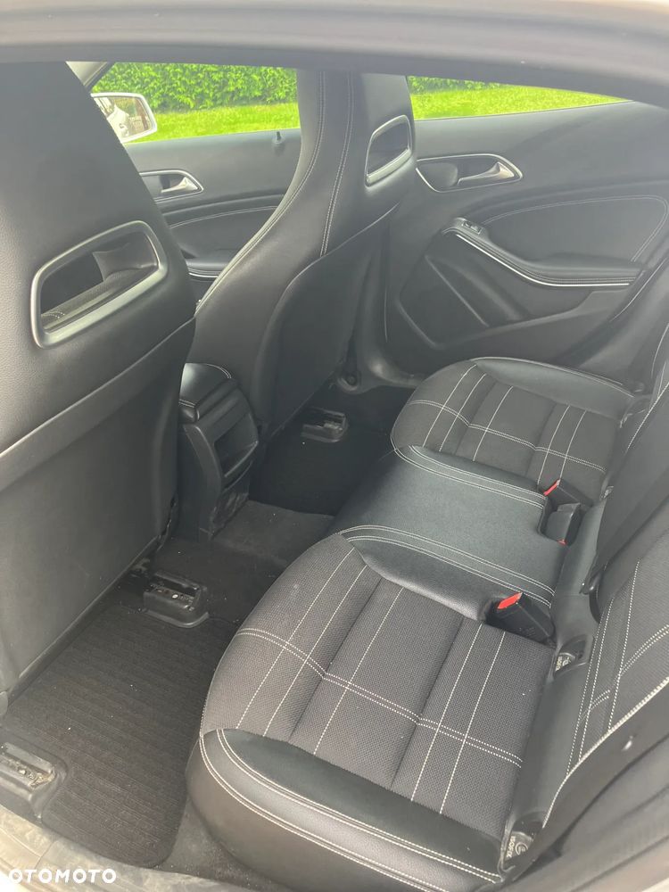 Mercedes-Benz GLA 250 4-Matic - 6
