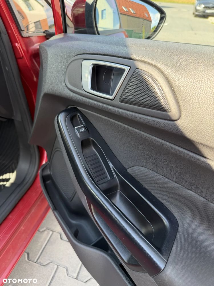 Ford Fiesta 1.4 Titanium - 28