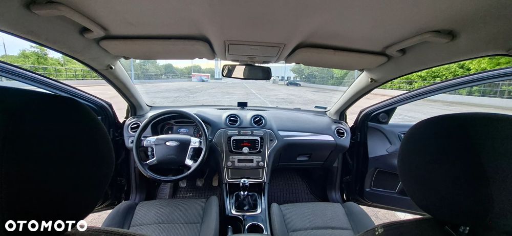 Ford Mondeo 2.0 TDCi Ambiente - 4