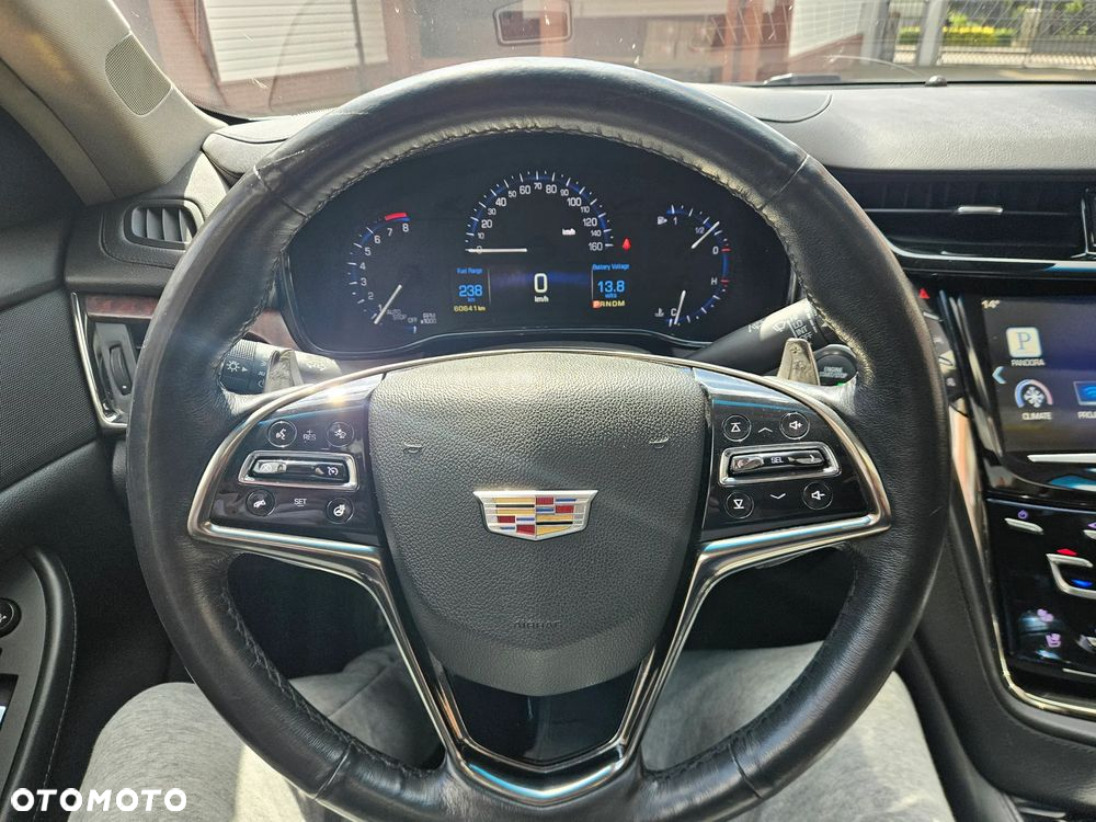Cadillac CTS - 11