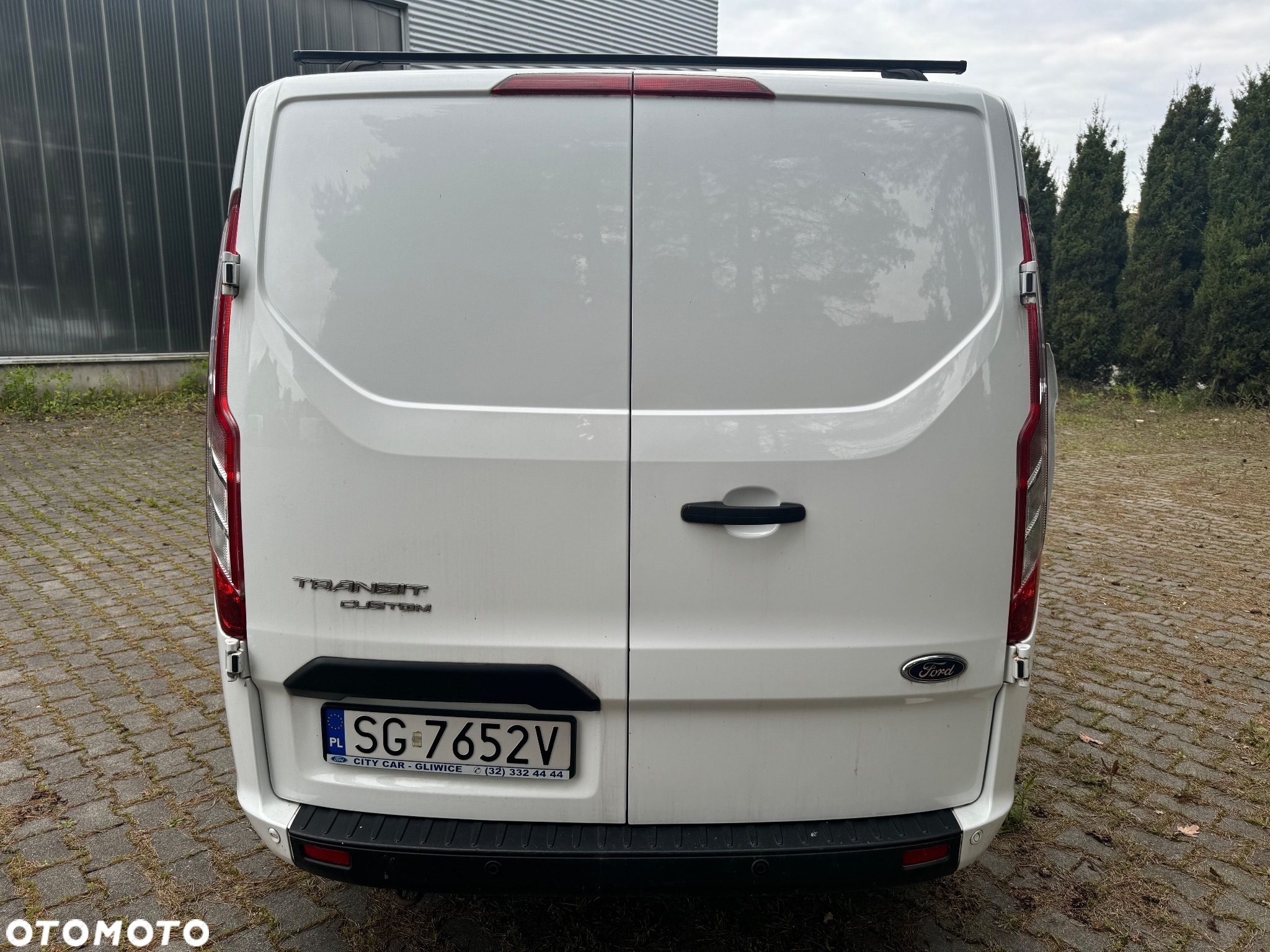 Ford Transit Custom - 11