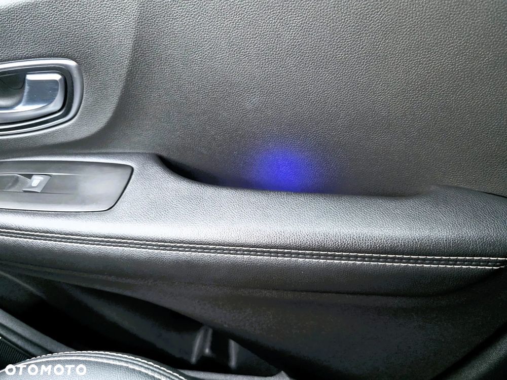 Renault Scenic BLUE dCi 120 EDC BOSE EDITION - 39