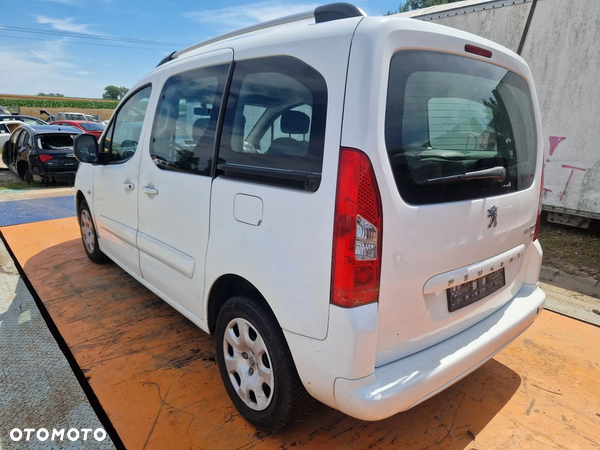 Citroen BERLINGO II 2010/07- Silnik 1.6 VTi 95 5FK EP6CB 98KM/72kW EWPA na części drzwi klapa zderzak