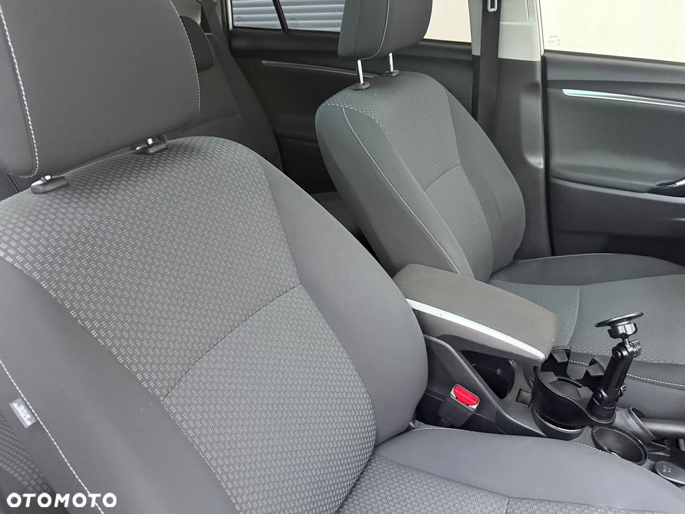 Toyota Verso 2.0 D-4D Active - 28