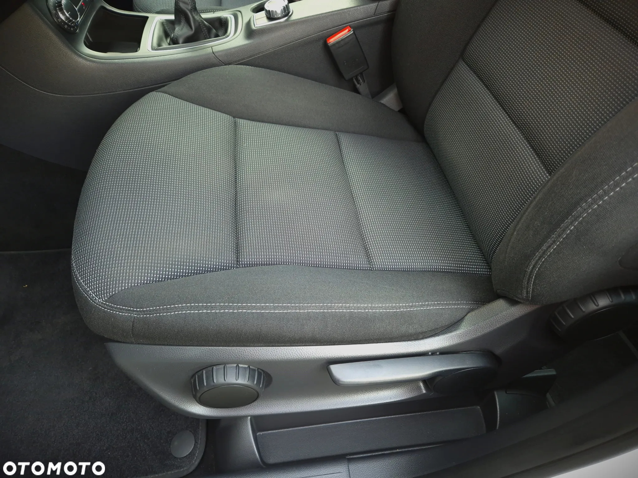 Mercedes-Benz Klasa B 200 BlueEFFICIENCY Edition 1 - 17