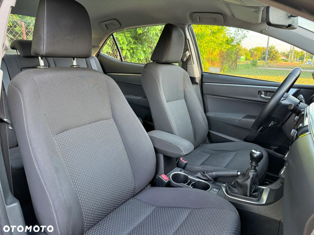 Toyota Corolla 1.6 Prestige - 29