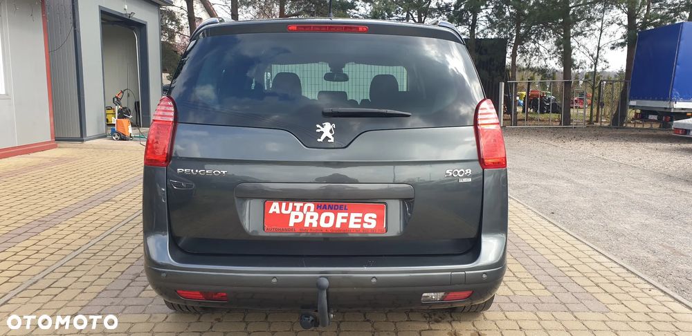 Peugeot 5008 - 5