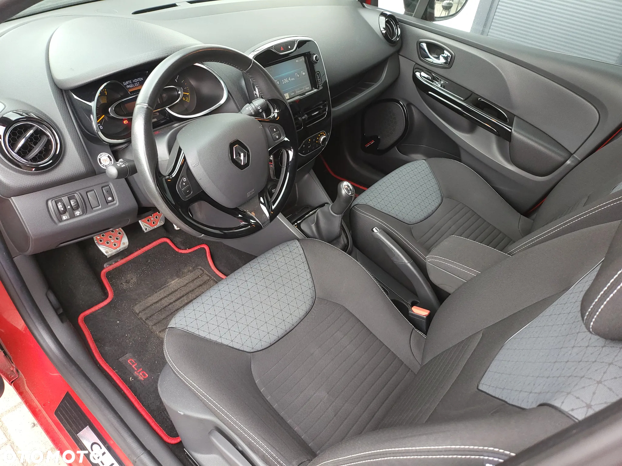 Renault Clio TCe 90 Limited - 13
