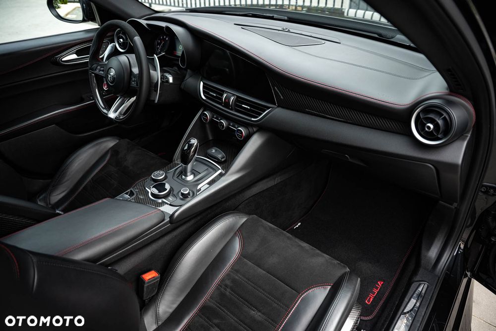 Alfa Romeo Giulia 2.9 Bi Turbo V6 Quadrifoglio - 13