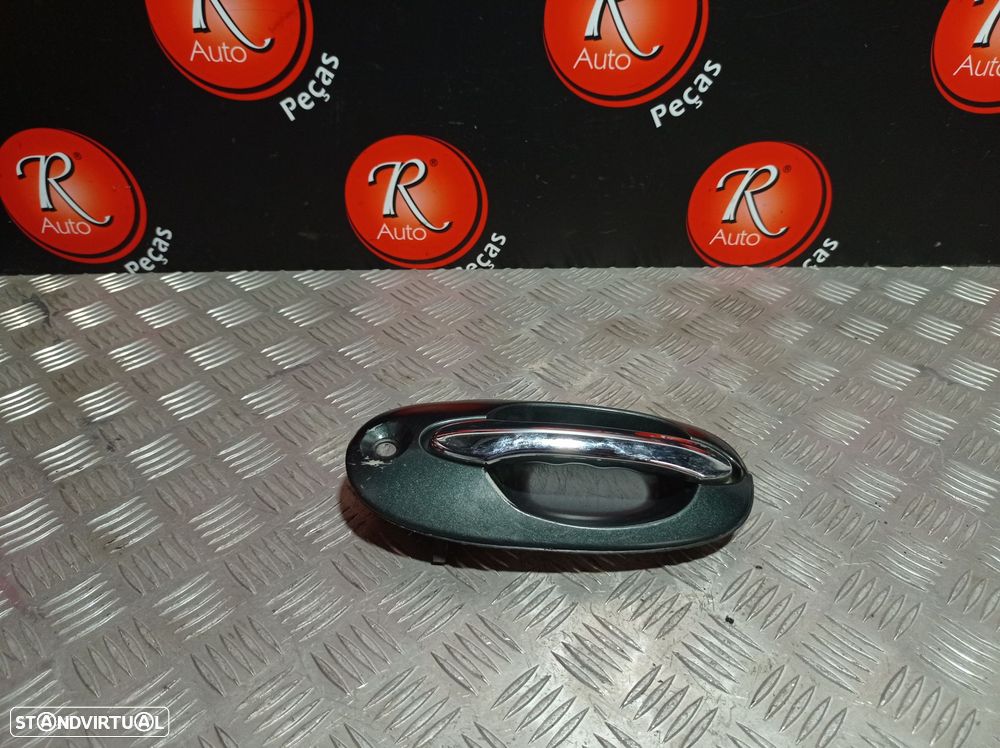 Puxador Exterior Frente Esquerdo Kia Carnival I (Up) - 1