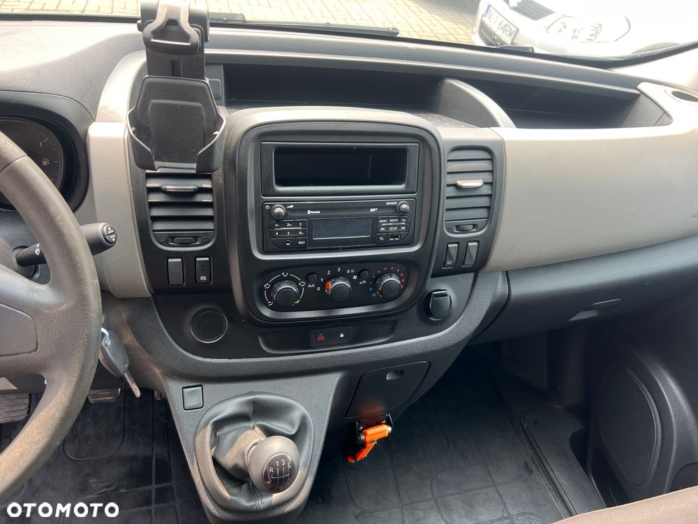 Renault Trafic - 15