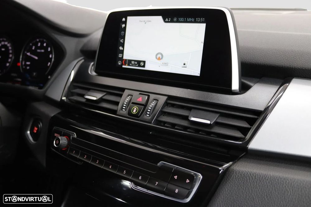 BMW 225xe Active Tourer - 6