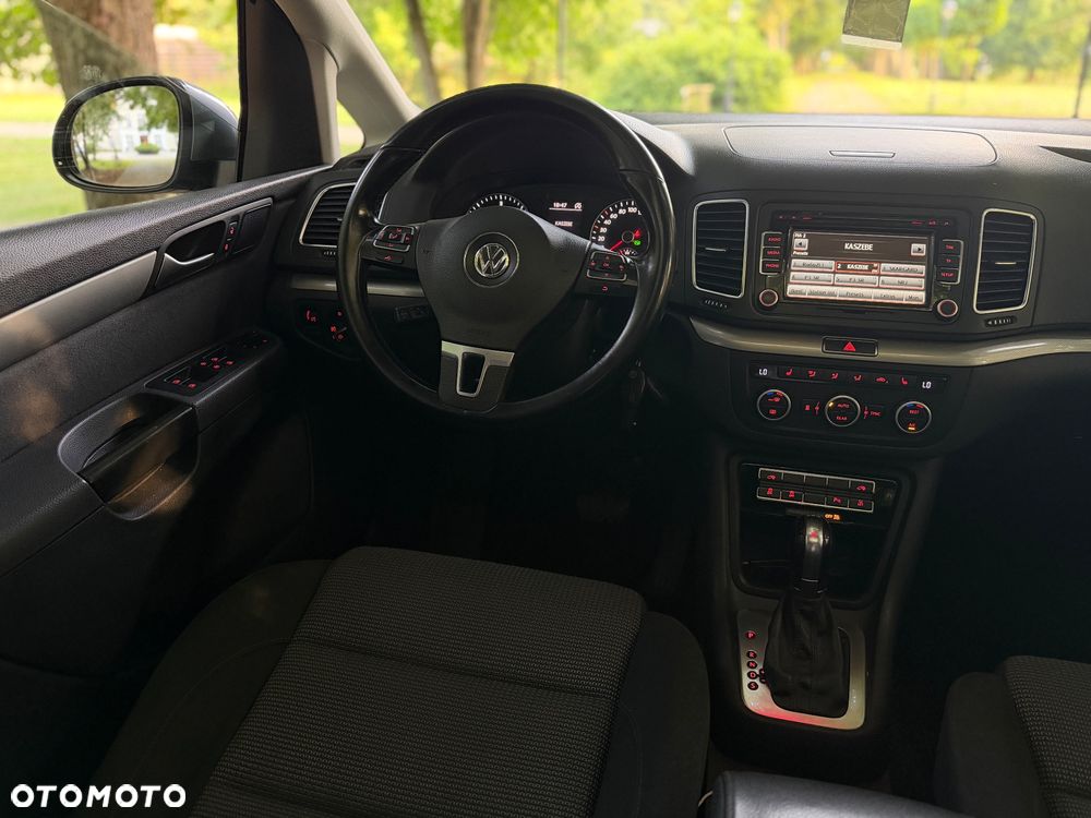 Volkswagen Sharan 2.0 TDI DSG BlueMotion Technology Highline - 11