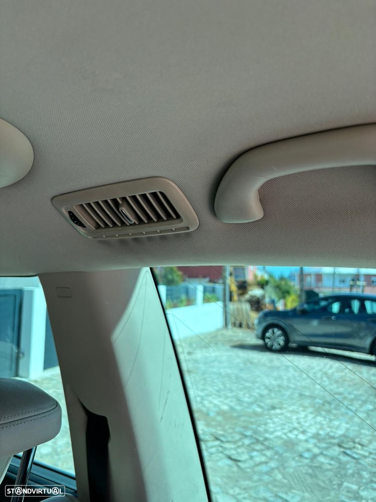 VW Sharan 2.0 TDI Highline DSG - 30