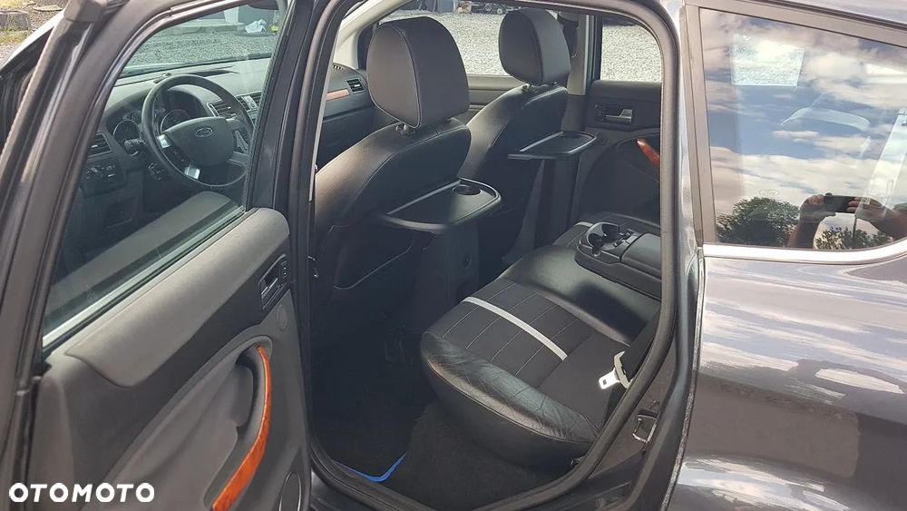 Ford Kuga 2.0 TDCi 4x4 Titanium - 27
