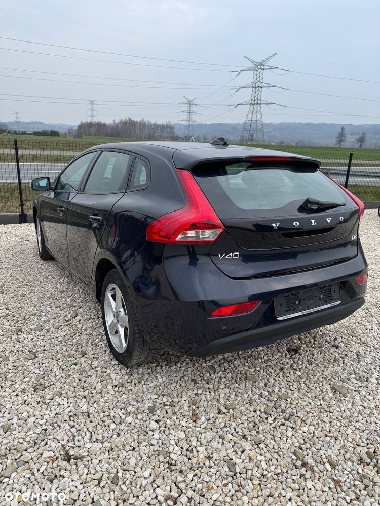 Volvo V40 D2 - 4