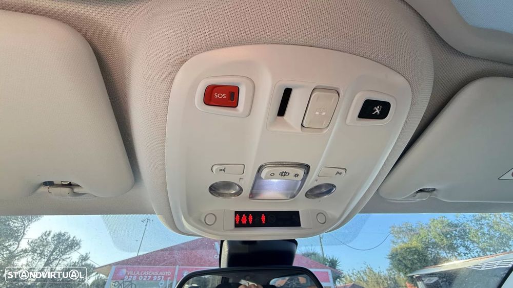 Peugeot 308 SW 1.6 BlueHDi Allure - 23