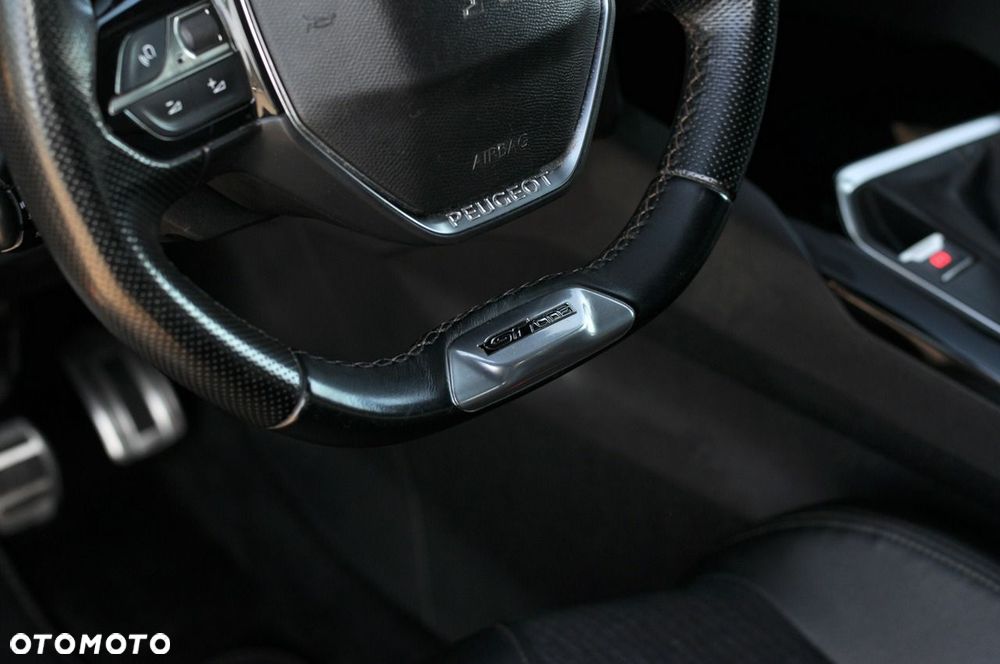 Peugeot 3008 1.2 PureTech GT S&S - 26