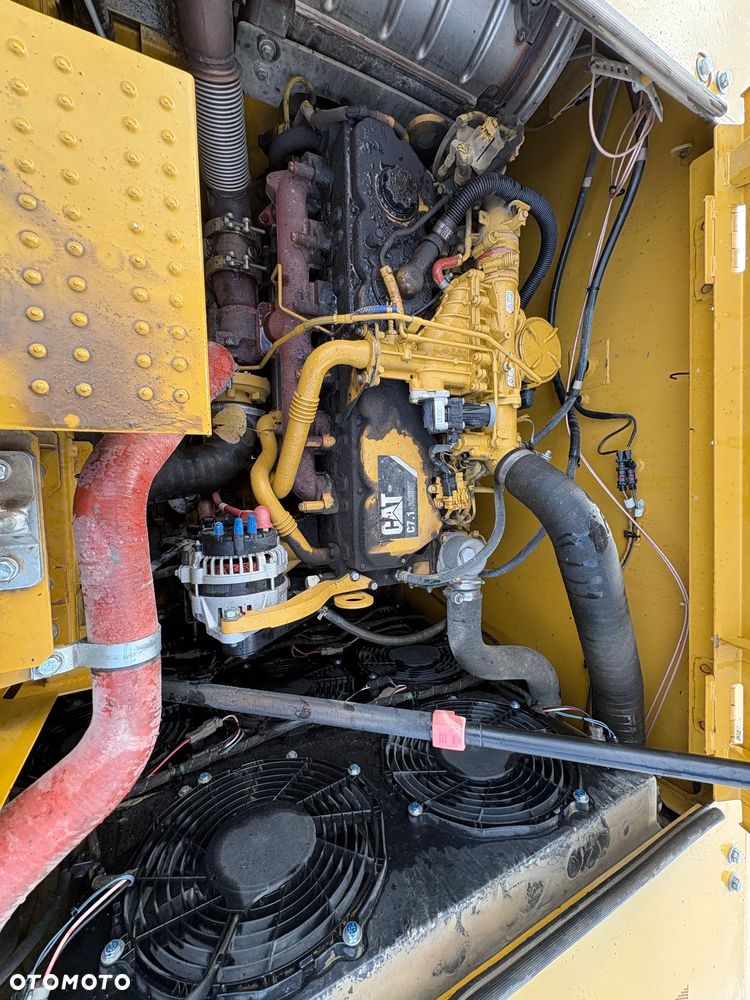 Caterpillar 330 GC - 11