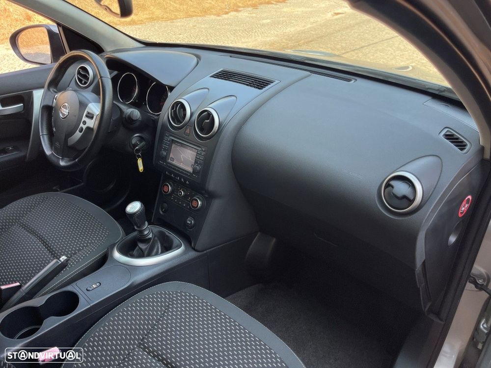 Nissan Qashqai 1.5 dCi Tekna Premium 17 - 31