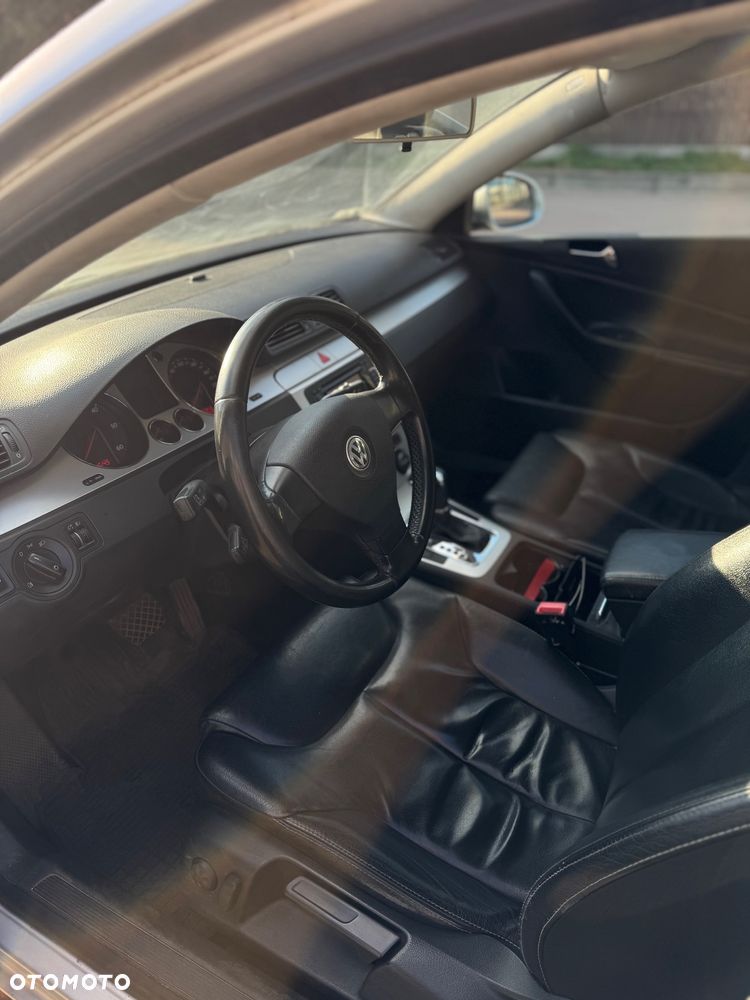 Volkswagen Passat 2.0 TDI DPF Comfortline DSG - 2