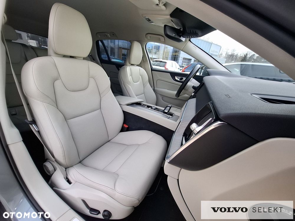 Volvo V60 Cross Country - 12