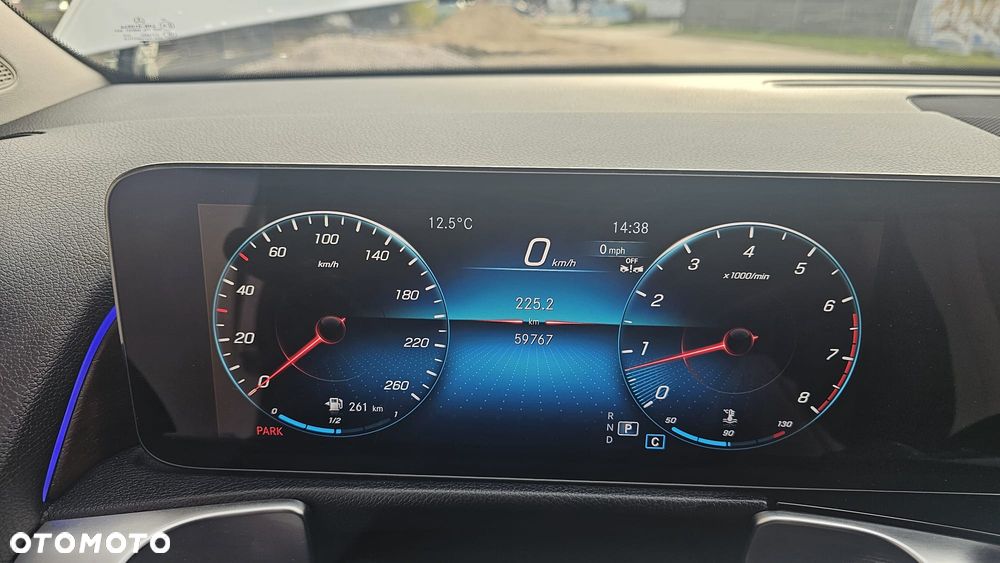 Mercedes-Benz GLB - 27