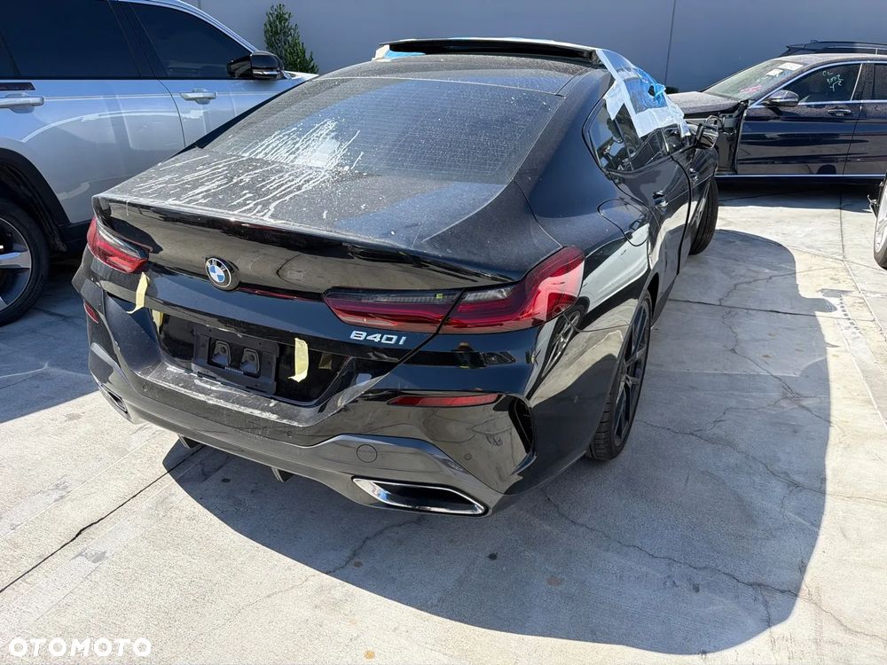 BMW Seria 8 - 18