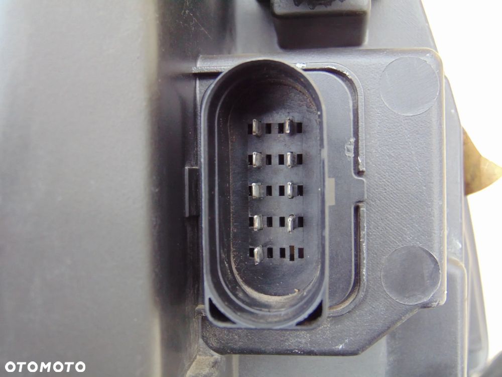Lampa przednia przód lewa VW Transporter Caravelle T5 - 7
