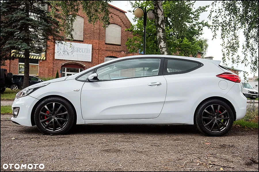 Kia ProCeed - 6