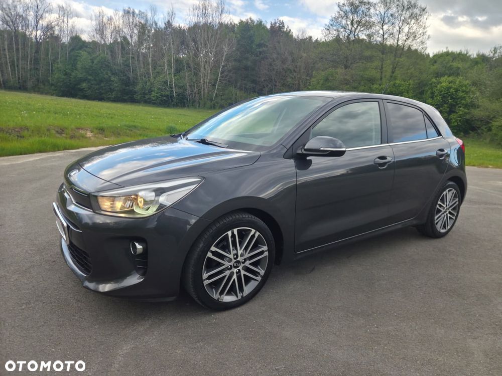 Kia Rio 1.4 L - 12